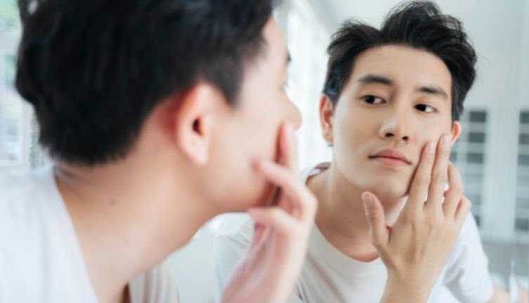 3 Langkah Skincare Pria untuk Kulit Berminyak, Wajah Fresh!