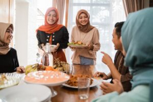 Rayakan Kemenangan dengan Bijak, Hindari Makan Berlebihan