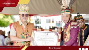 Zulhas Raih Gelar Adat Dayak Kalteng: Bukti Nyata Perjuangan Ketahanan Pangan!