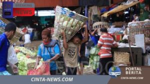 Ormas di Pasar Induk Kramat Jati Raup Rp225 Juta Per Bulan dari PKL, Pedagang Mengeluh tapi Tak Berdaya