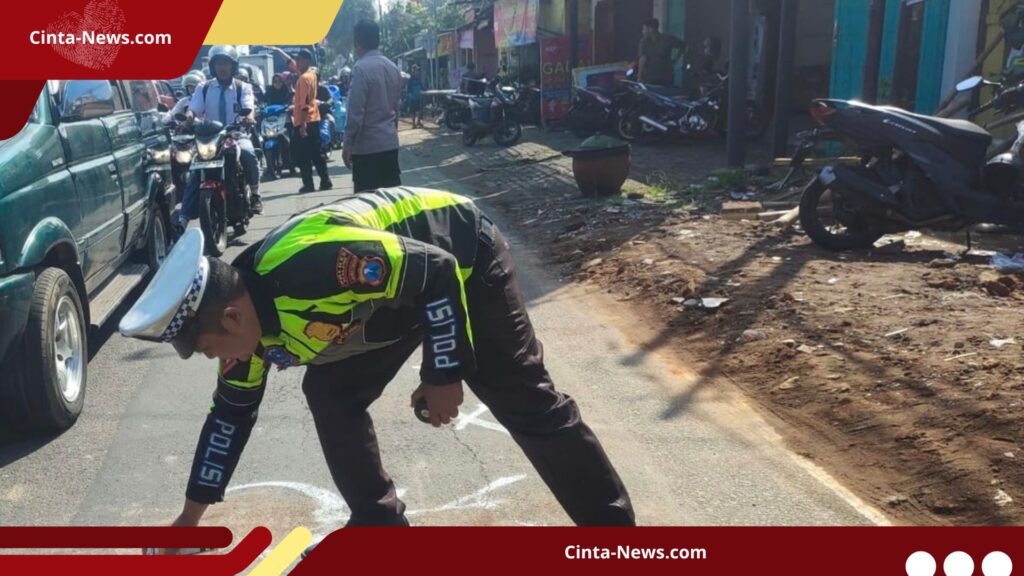 Malang: Ibu Dan Anak Tewas Kecelakaan Motor Vs Truk