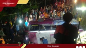 Cerita Saksi Mata Lihat Minibus Terguling di Karanganyar