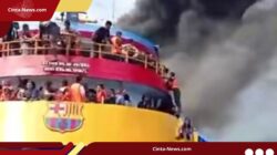 KM Barcelona 5 Terbakar di Laut Talise! Penumpang Panik Lompat ke Laut 