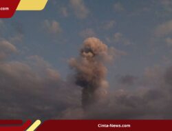 Waspada! Gunung Lewotobi Menggembung Imbas Suplai Magma Baru 