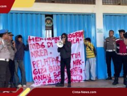 SPPG Makassar Diterjang Demo, Warga Murka soal Temuan Ulat dan Makanan Basi di Sekolah!