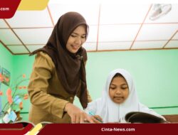 Menkeu Siapkan Anggaran Tambahan Rp 7,6 T, Bantu Pemda Bayarkan THR dan Gaji ke-13 Guru