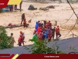 Banjir Bandang Kembali Hantam Batu Busuak Padang, Ratusan Keluarga Terjebak dan Terisolasi