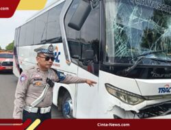 Kecelakaan Beruntun Libatkan Bus dan Minibus di Tol Cipali
