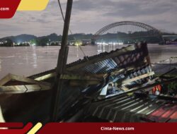 Rumah Warga Samarinda Porak-poranda Ditabrak Tongkang, ABK Diperiksa