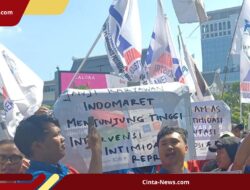 Buruh Indomaret Serbu Menara PIK, Protes Skema Lembur yang Diubah