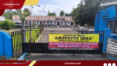 Gerbang Digembok Sepihak, Puluhan Siswa SMK Kesehatan Nusantara Terpaksa Sistem Daring