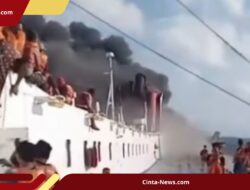 KMP Mutiara Sentosa 2 Terbakar, Sejumlah Penumpang Terpaksa Melompat ke Laut