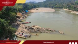 Debit Sungai Mahakam Menurun Drastis, Warga Long Apari Alami Kesulitan Akses Logistik